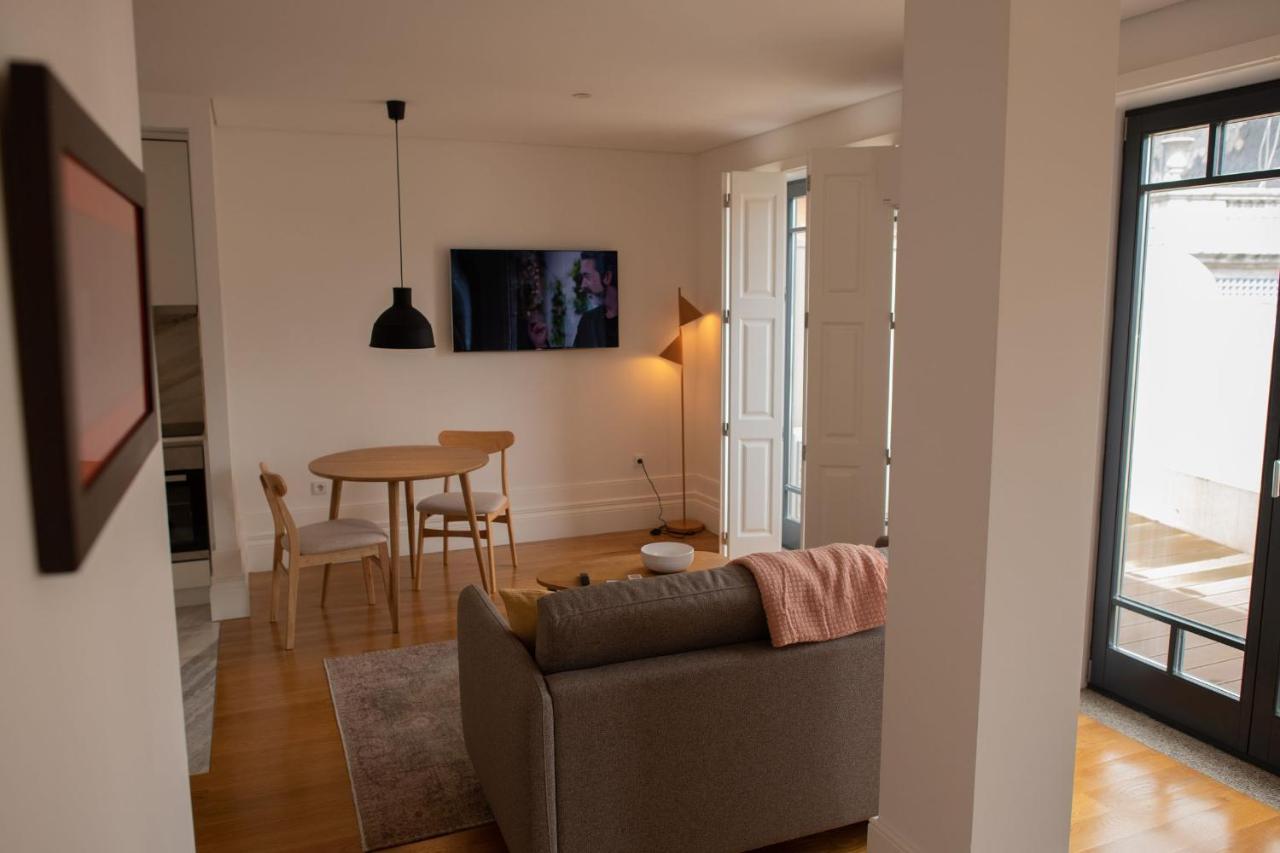 Spacious Studio W/ Balcony & Ac By Lovelystay Porto Exterior foto