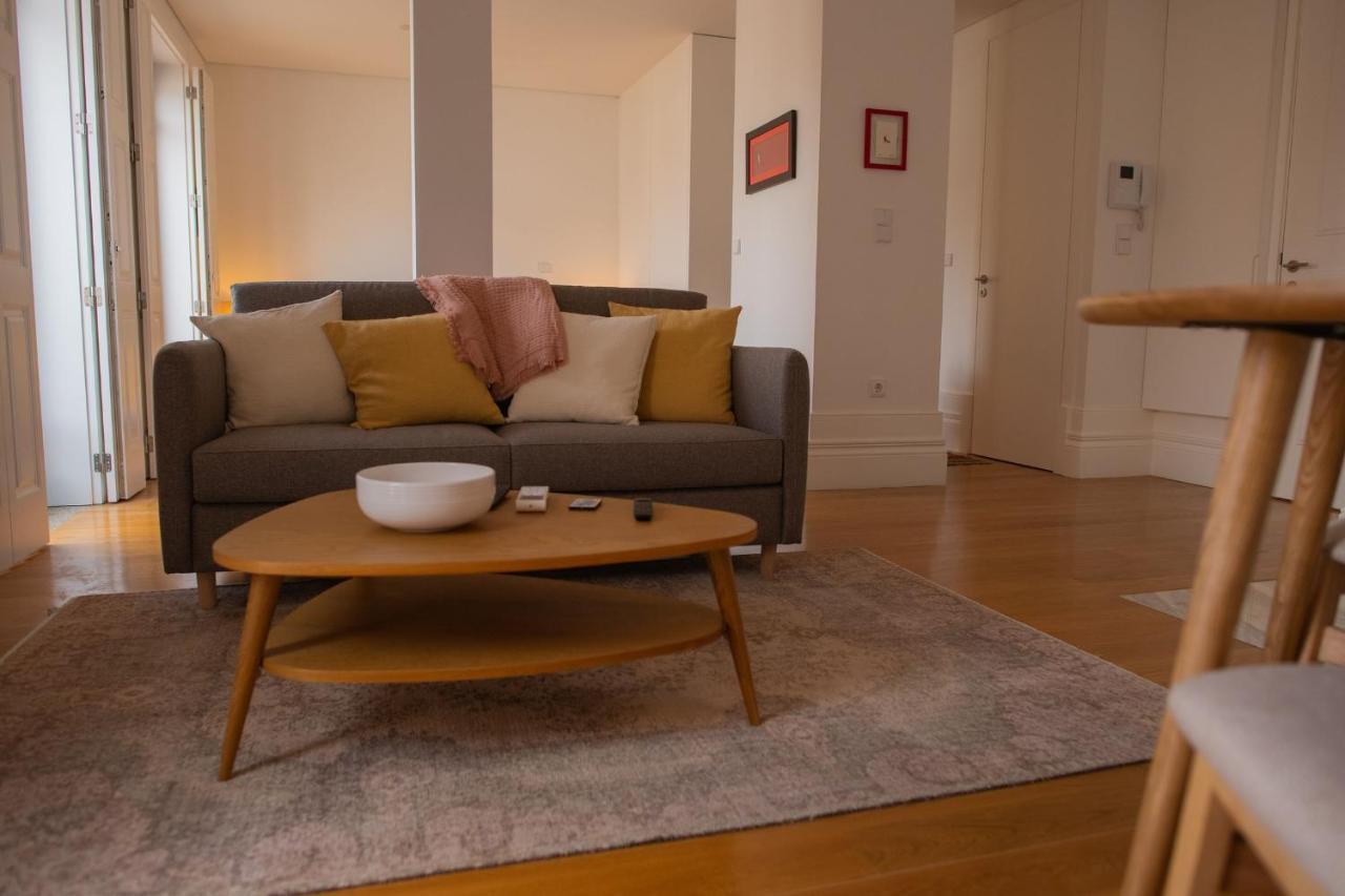 Spacious Studio W/ Balcony & Ac By Lovelystay Porto Exterior foto